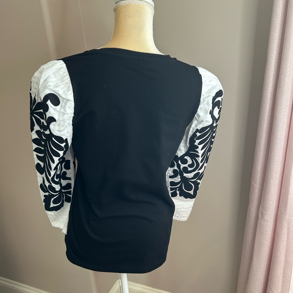 EUC Chicos Top(size Small) - Picture 7 of 10